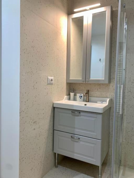 Stylish Flat In Porta Romana-Fondazione Prada Милано Екстериор снимка